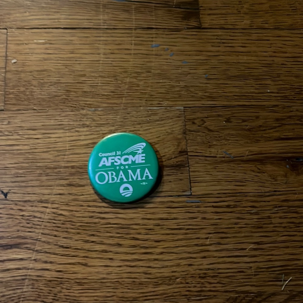 🇺🇲 vintage AFSCME for President Barack Obama Lapel Pin Button